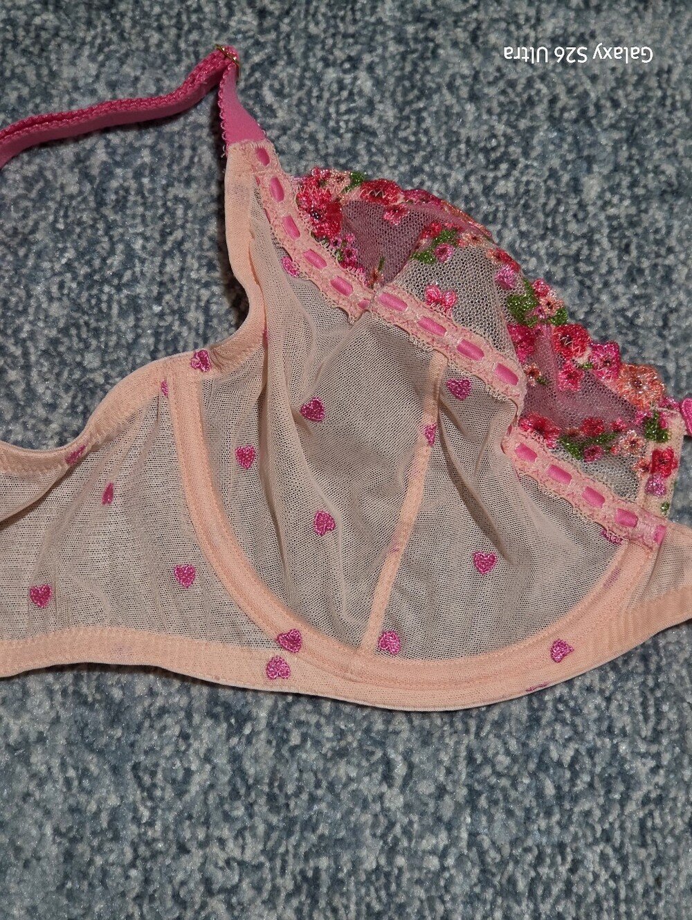 VICTORIA SECRET'S Soft  Pink  Underwire Bra with Floral Lace Detail Size 34DD - Picture 7 of 11